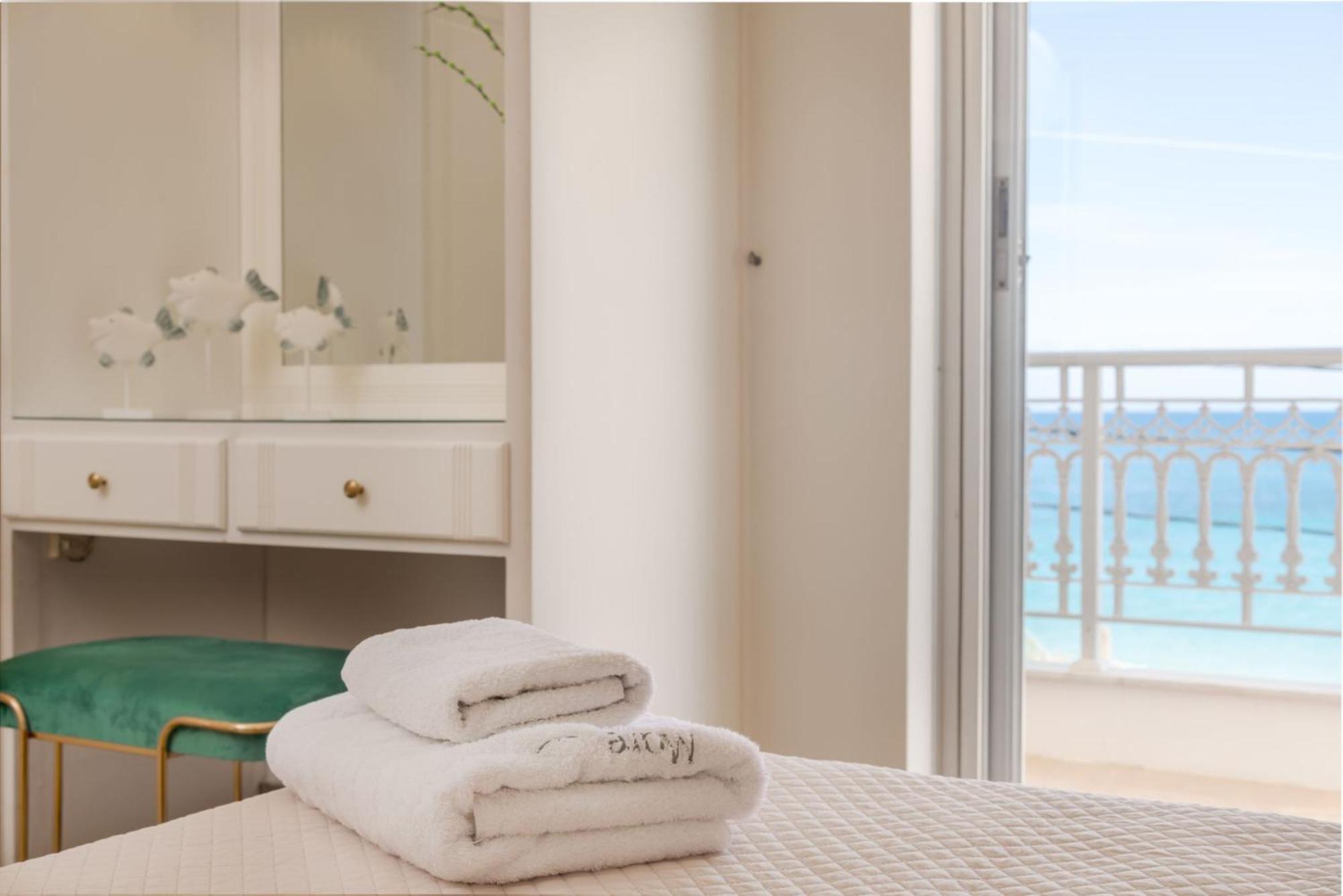 Mare Nostrum Seafront Apartment, By Zantewize Bagian luar foto